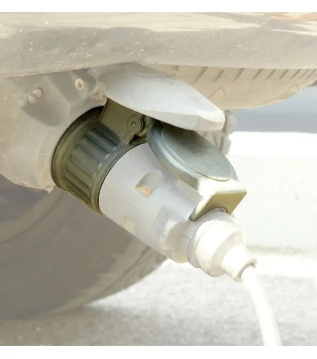 Carpoint Adapter 13-7 polig kort zwart